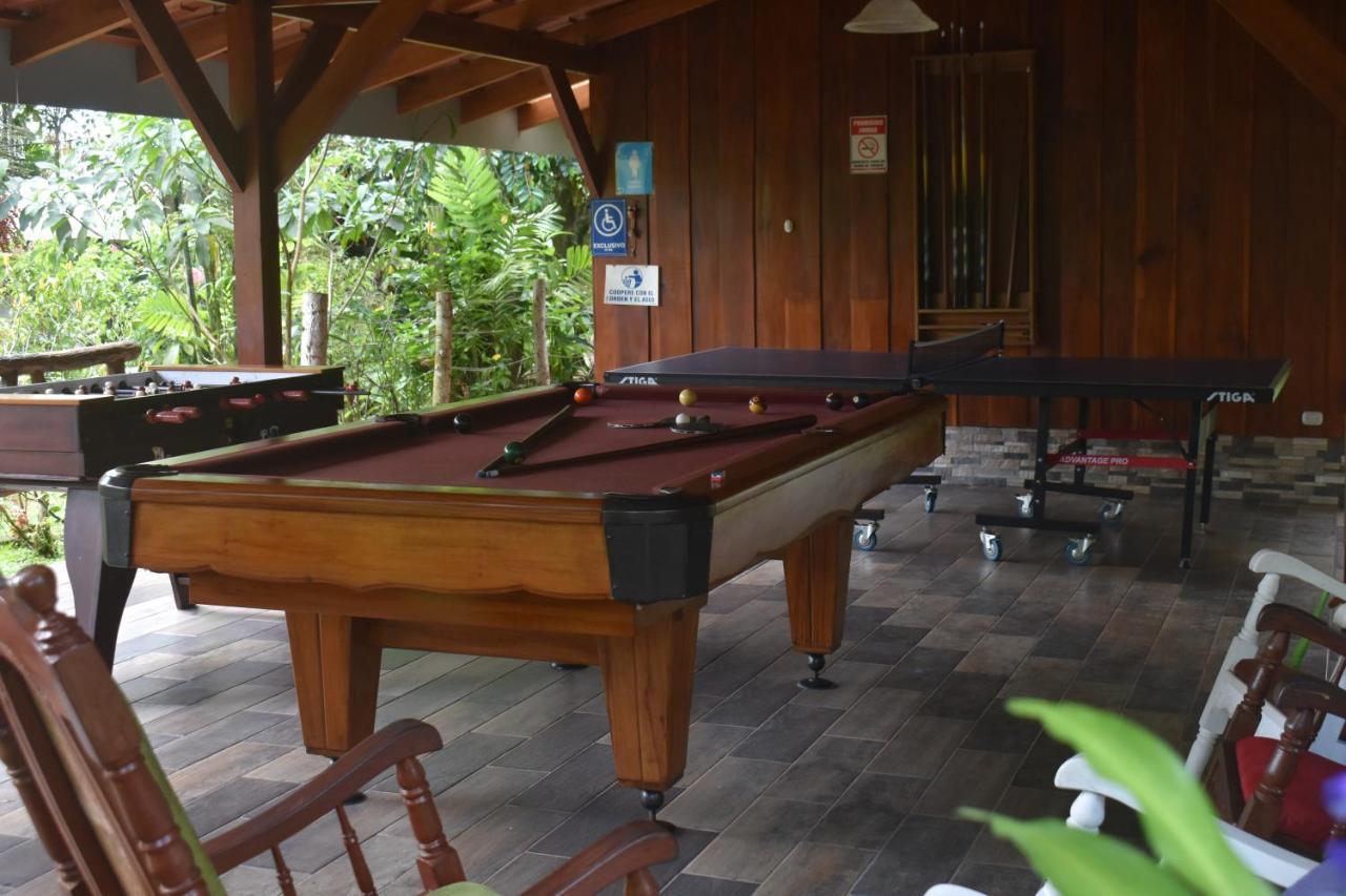 Hotel Roca Negra Del Arenal La Fortuna Bagian luar foto
