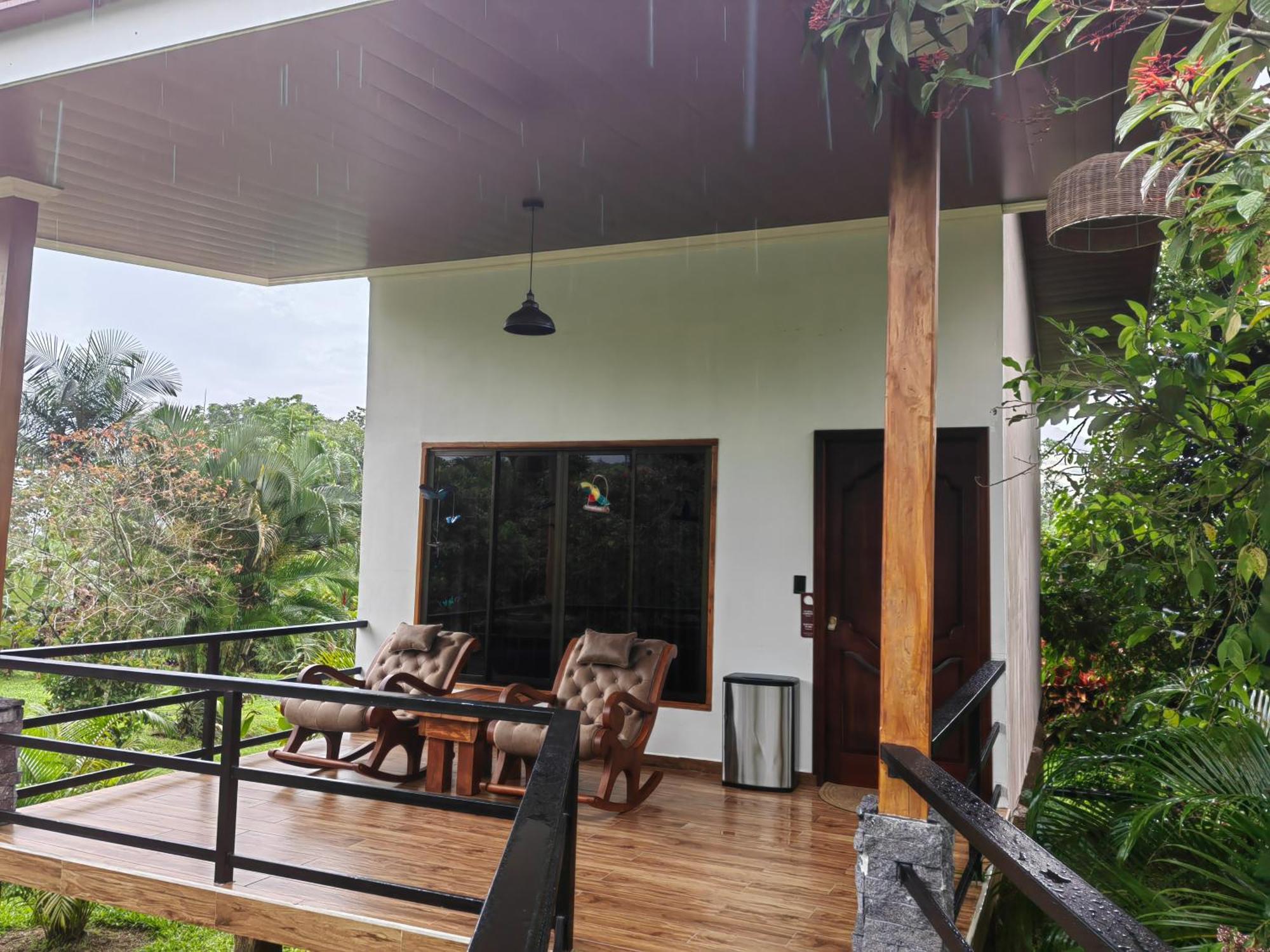 Hotel Roca Negra Del Arenal La Fortuna Bagian luar foto