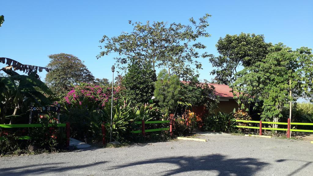 Hotel Roca Negra Del Arenal La Fortuna Bagian luar foto