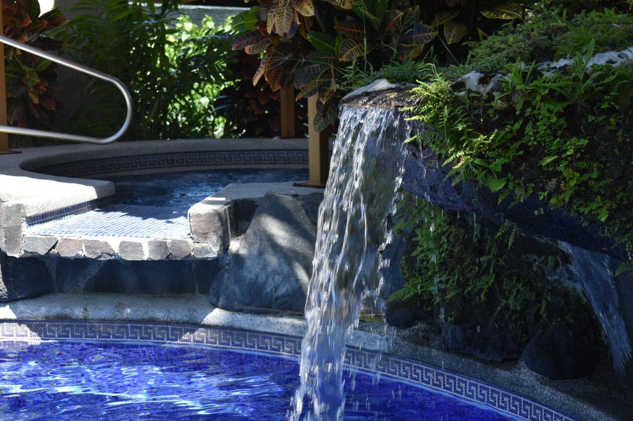 Hotel Roca Negra Del Arenal La Fortuna Bagian luar foto
